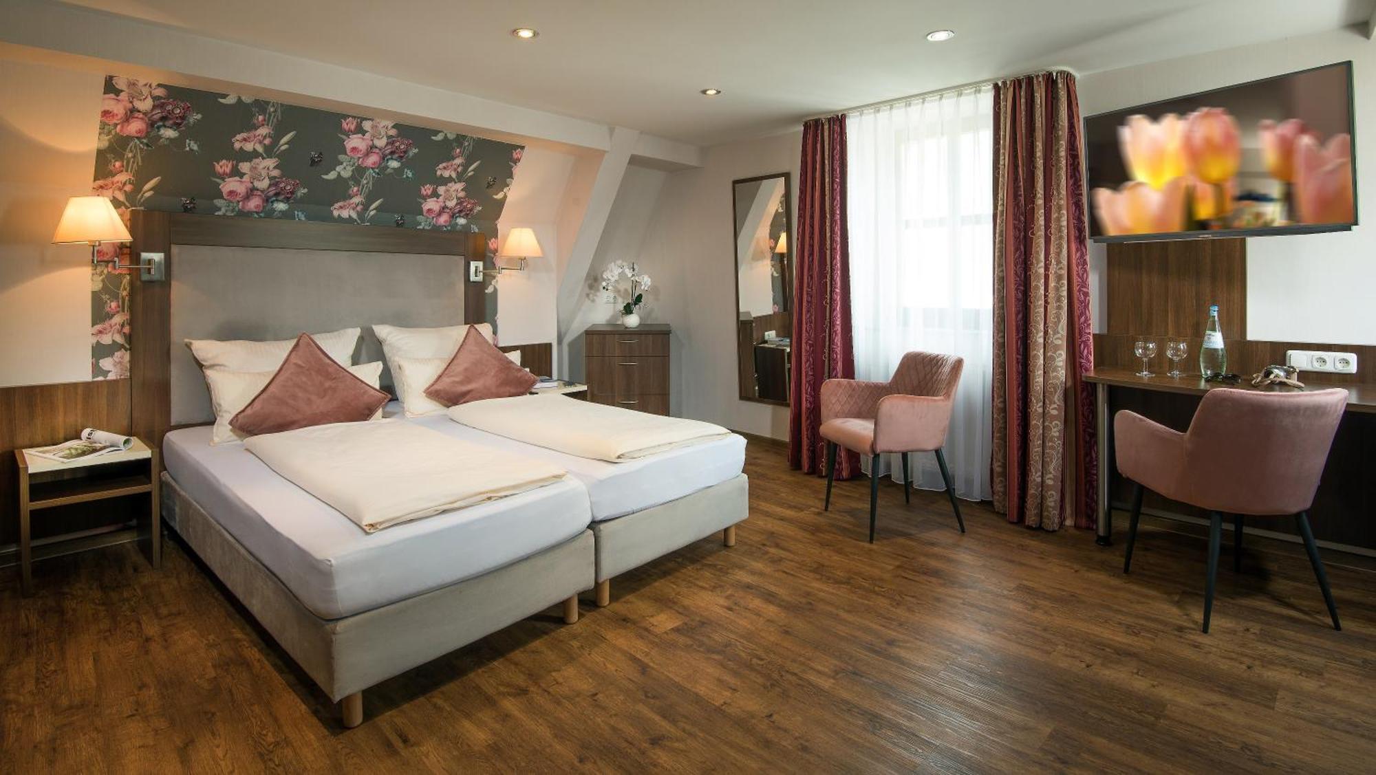 Beim Weinbauer Hotel โคเคห์ม ภายนอก รูปภาพ